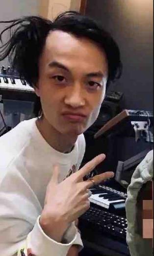 朱胜龙前女友爆料视频,揭秘背后惊人真相 第2张 朱胜龙前女友爆料视频,揭秘背后惊人真相 第2张